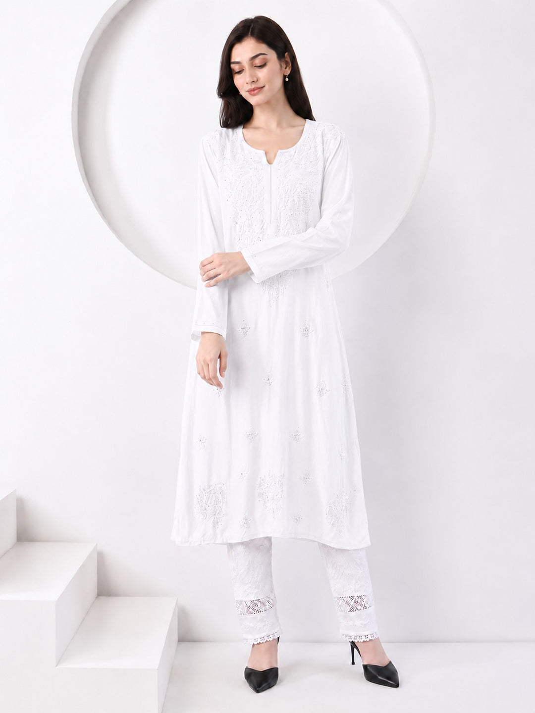 Falaq Chikankari Rayon Mukaish Straight Kurta