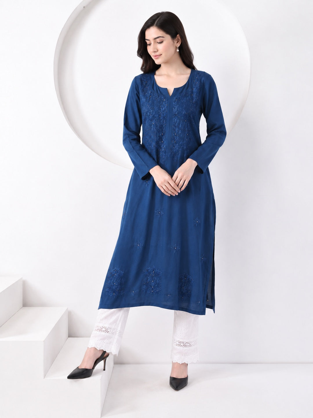 Falaq Chikankari Rayon Mukaish Straight Kurta