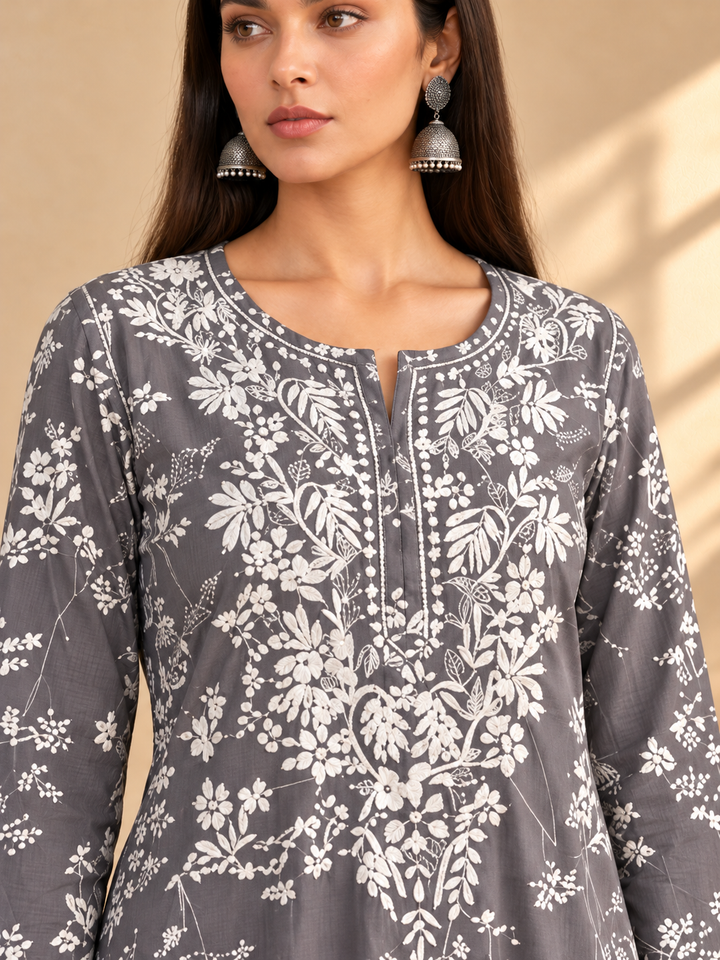 Zainab Chikankari Mulmul Straight Kurta