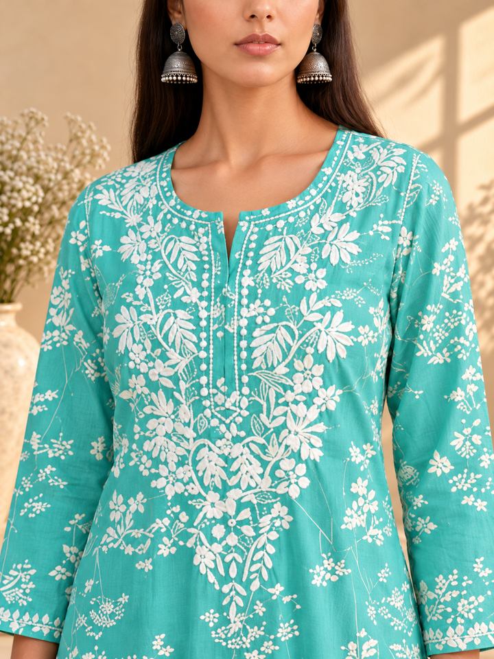 Zainab Chikankari Mulmul Straight Kurta