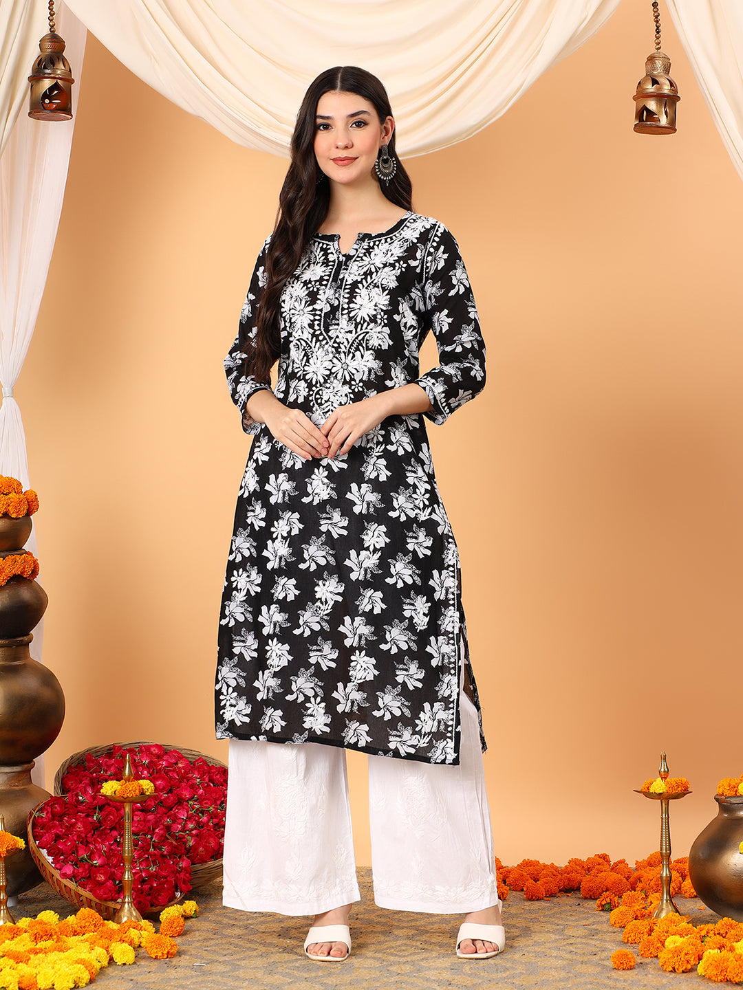 Kiara Mulmul Chikankari Straight Kurta
