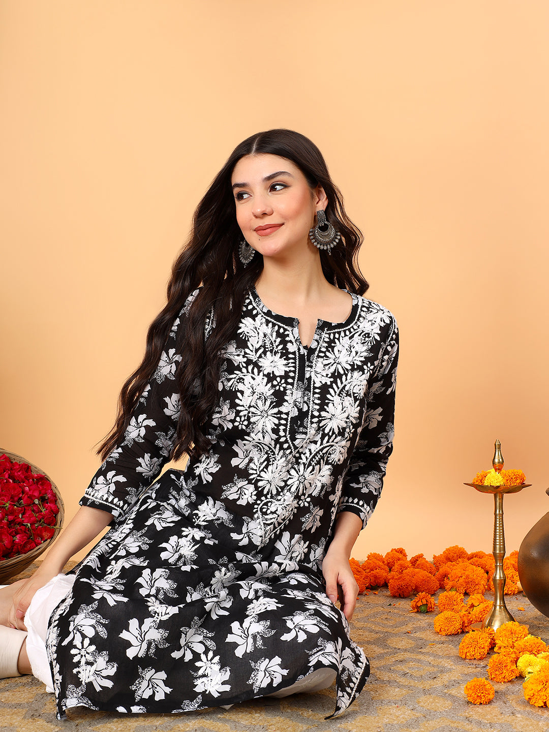 Kiara Mulmul Chikankari Straight Kurta