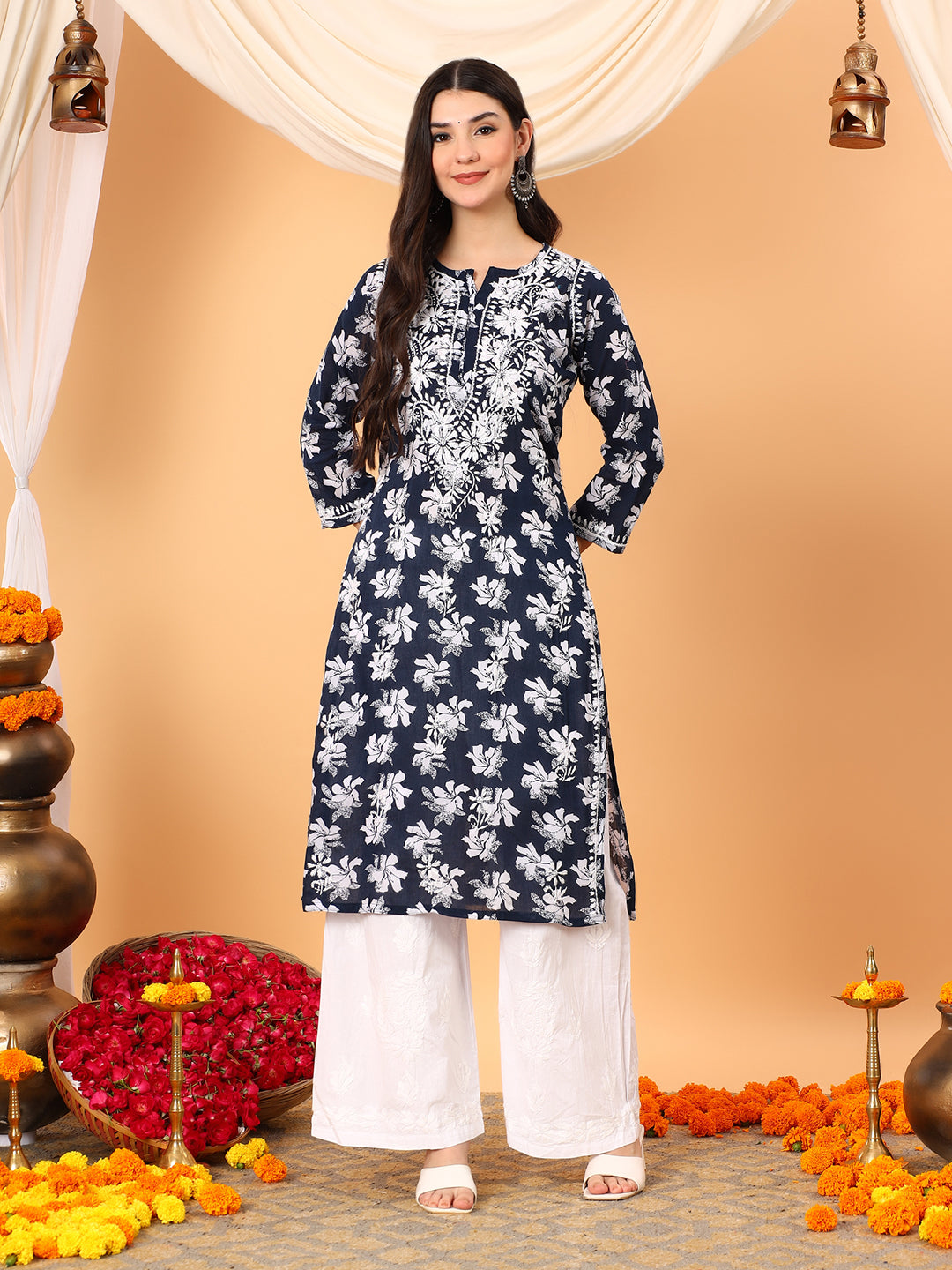 Kiara Mulmul Chikankari Straight Kurta