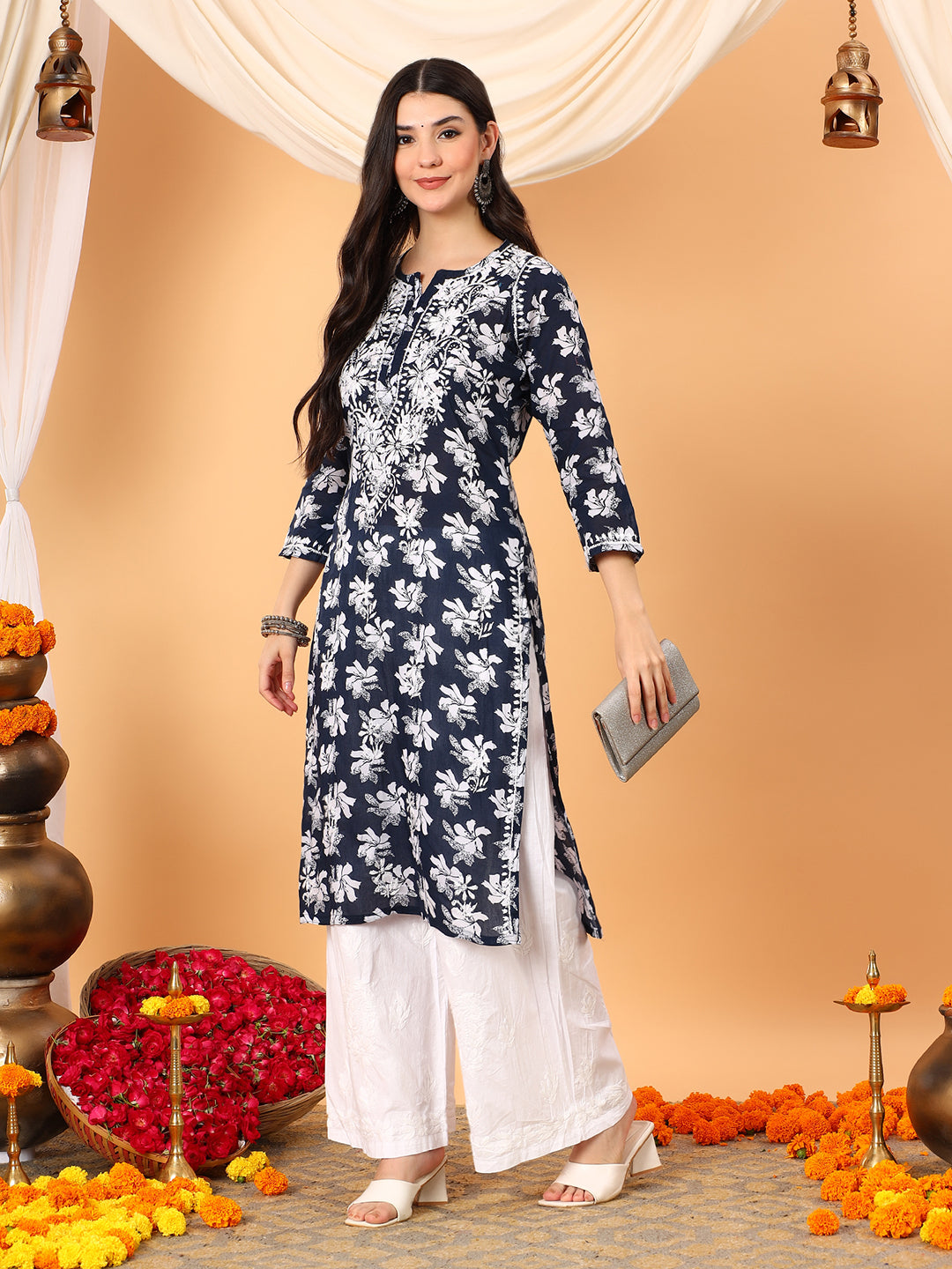 Kiara Mulmul Chikankari Straight Kurta