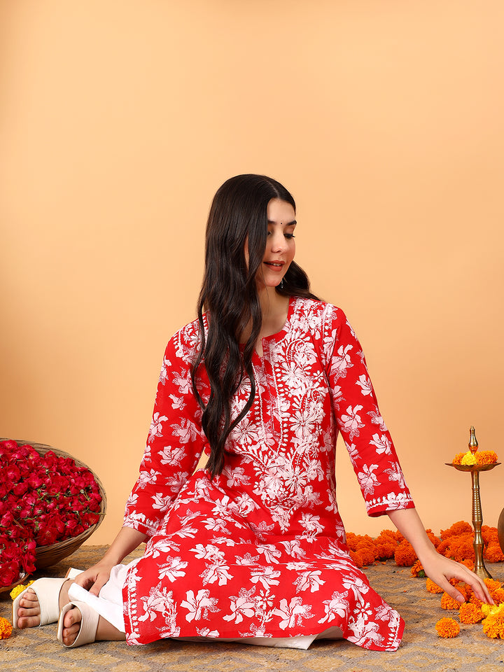 Kiara Mulmul Chikankari Straight Kurta