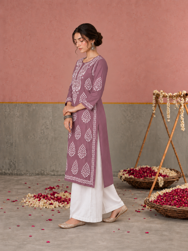 Nazm Chikankari Rayon Straight Kurta
