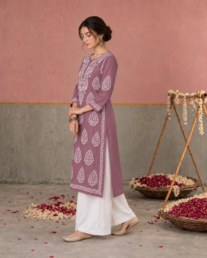 Nazm Chikankari Rayon Straight Kurta