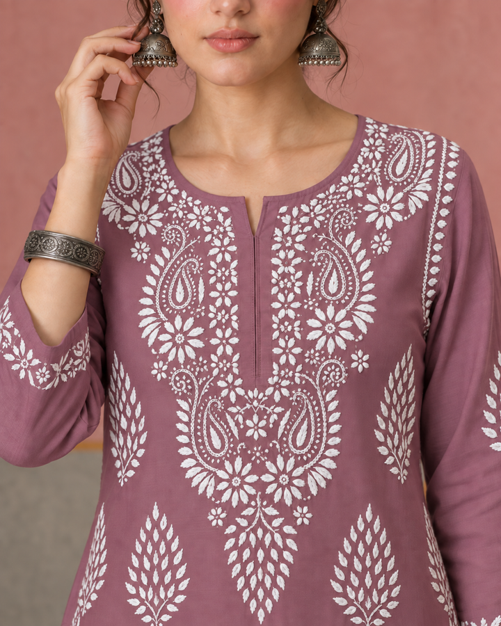 Nazm Chikankari Rayon Straight Kurta