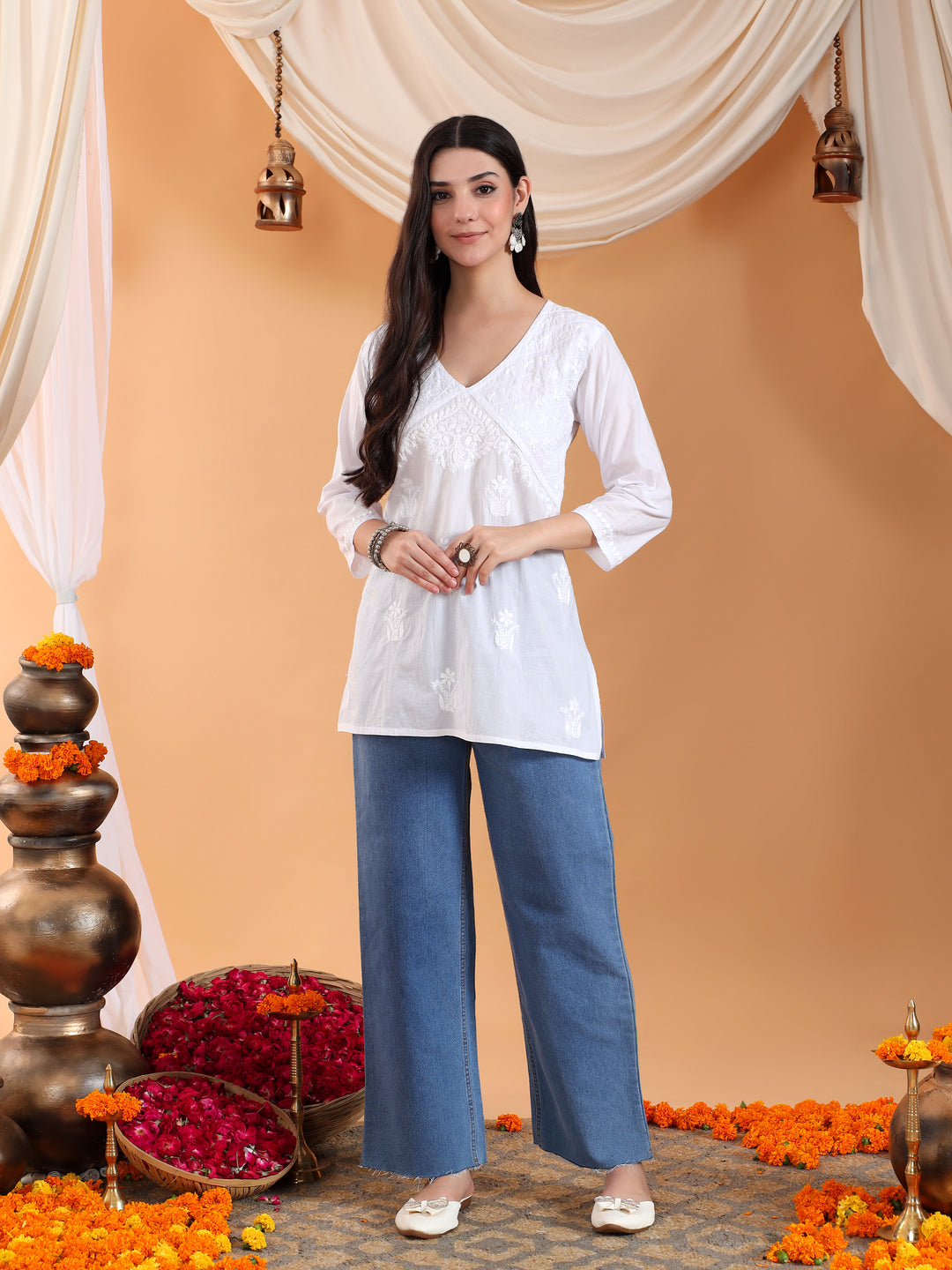 Nitya Chikankari White V-neck Cotton Short Kurti