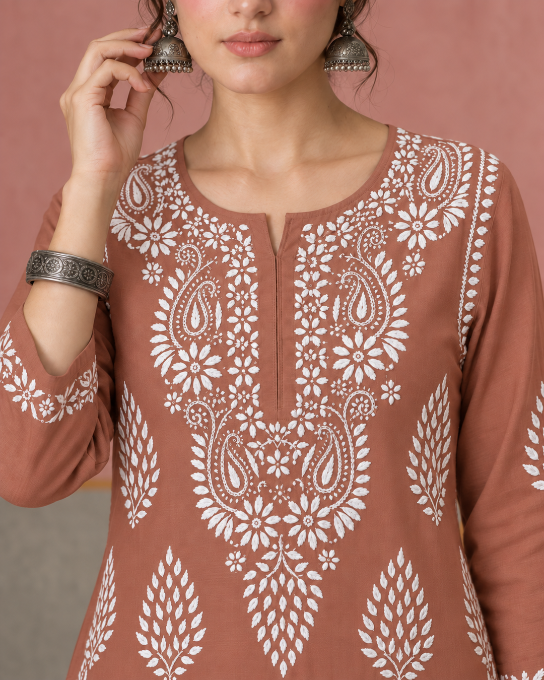 Nazm Chikankari Rayon Straight Kurta