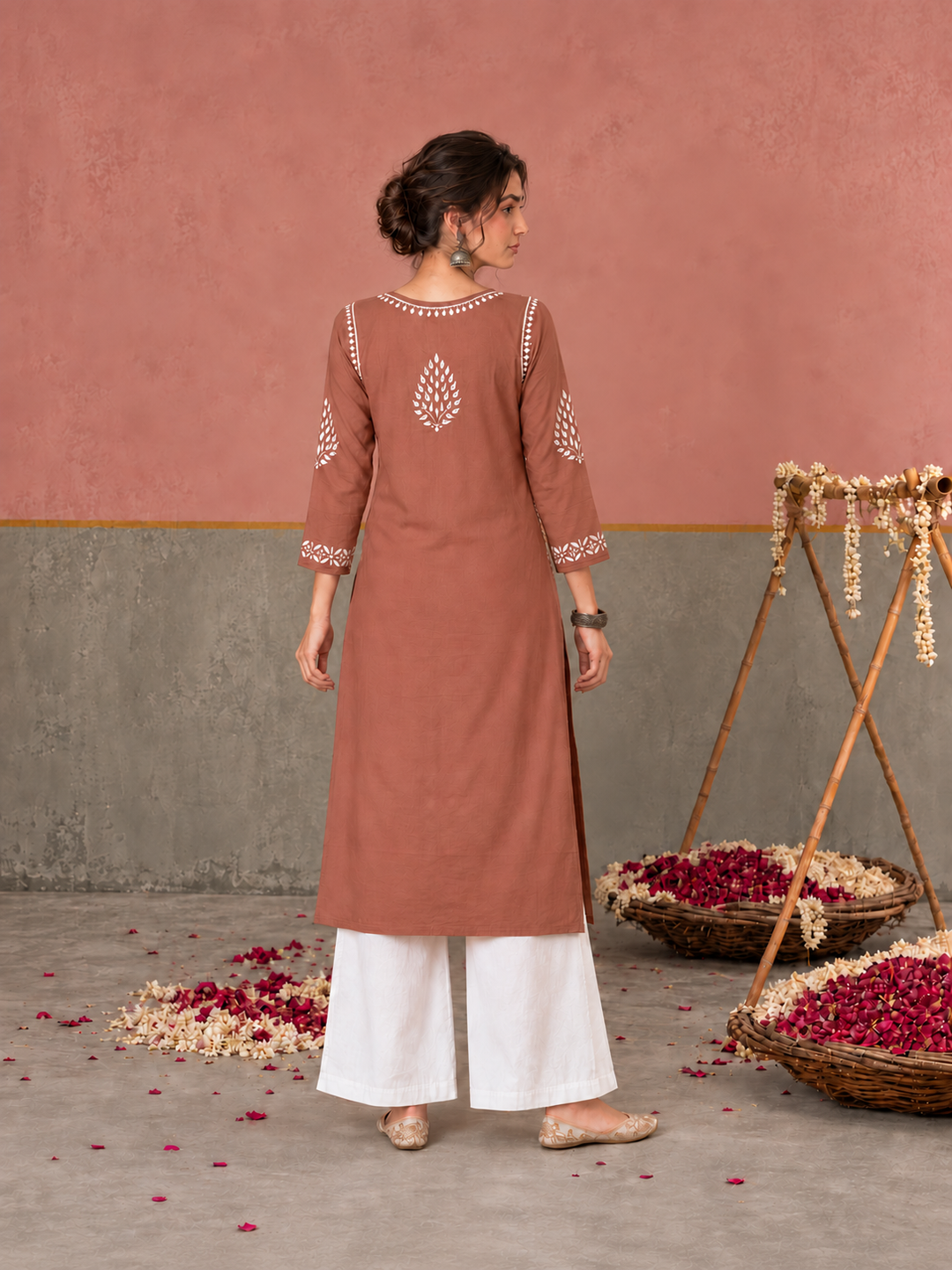 Nazm Chikankari Rayon Straight Kurta