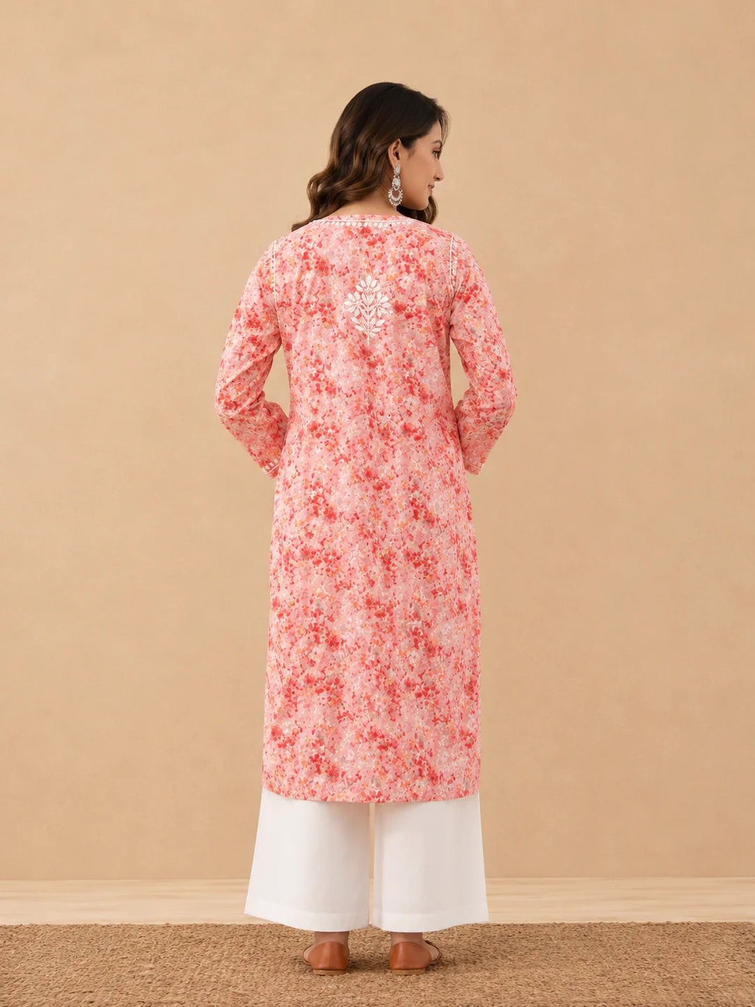 Amaira Mulmul Chikankari Straight Kurta