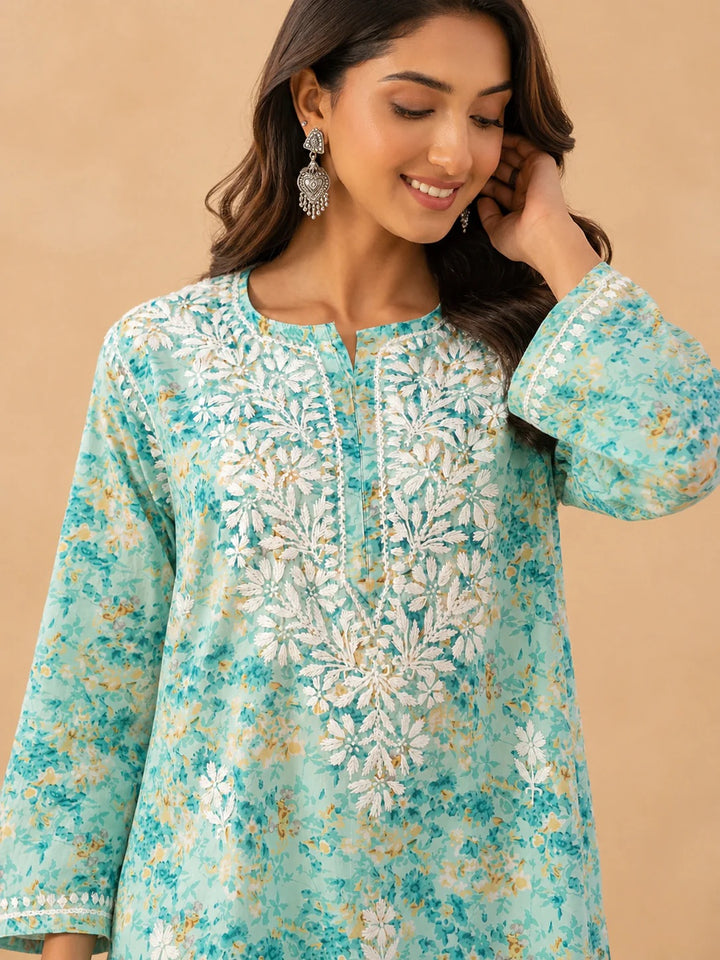Amaira Mulmul Chikankari Straight Kurta