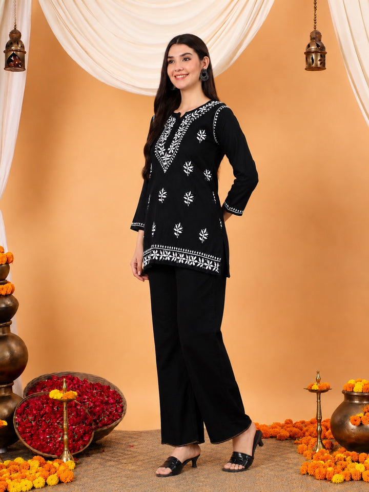 Maahi Chikankari Short Cotton Kurti