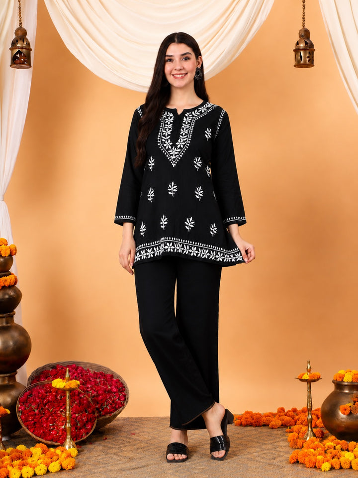 Maahi Chikankari Short Cotton Kurti