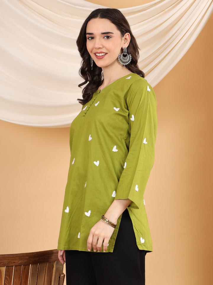 sitara Chikankari Cotton Short Kurti for Women – Handcrafted Lucknowi Chikan Kurta in Ivory with Floral Embroidery