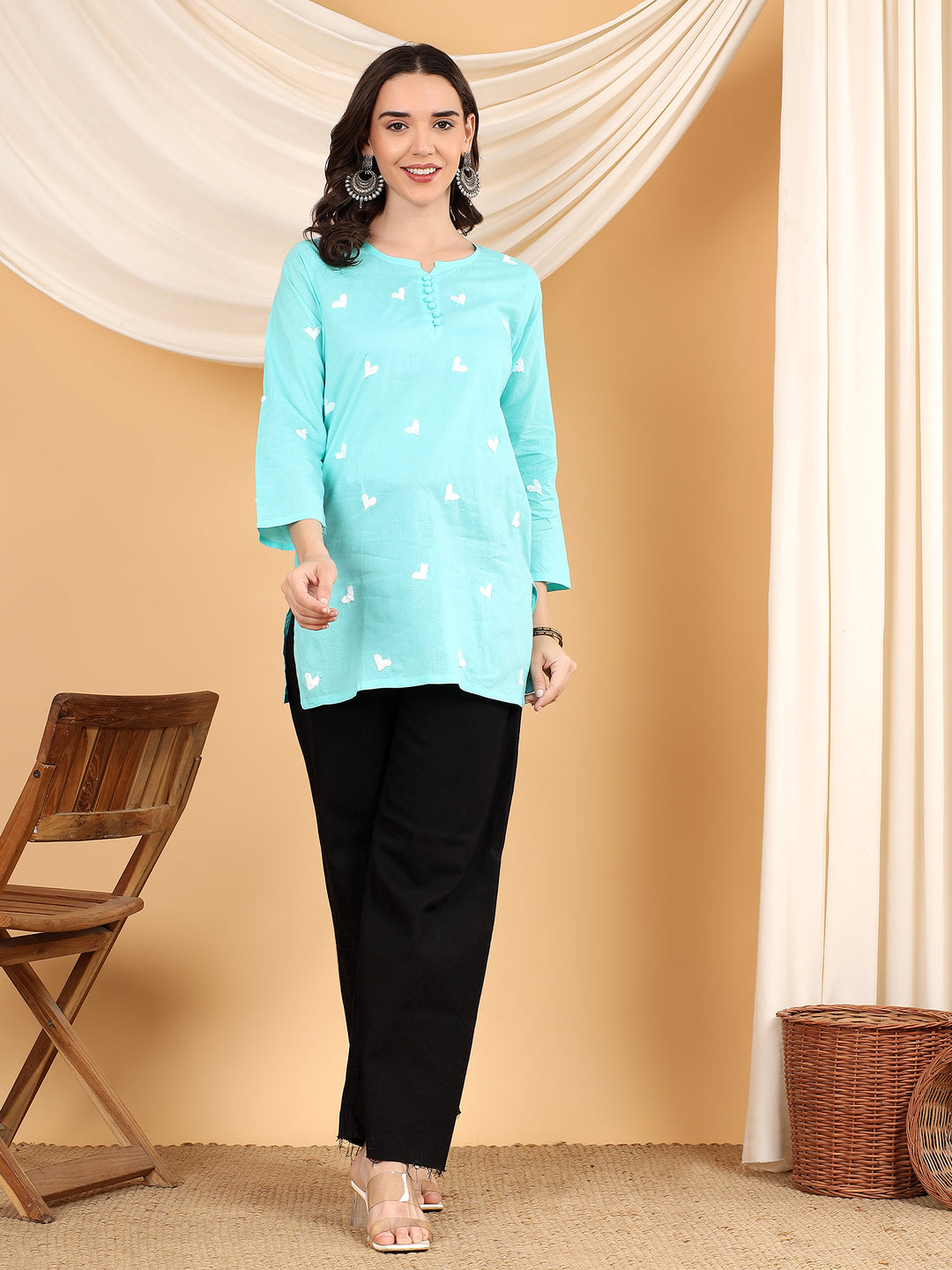 sitara Chikankari Cotton Short Kurti for Women – Handcrafted Lucknowi Chikan Kurta in Ivory with Floral Embroidery