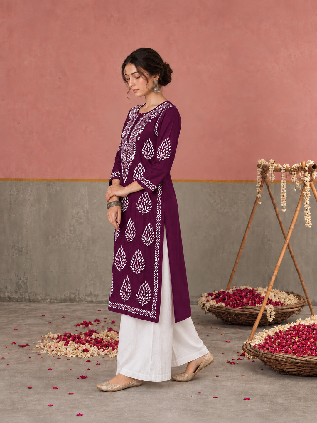 Nazm Chikankari Rayon Straight Kurta