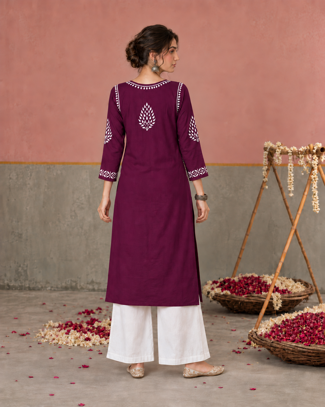 Nazm Chikankari Rayon Straight Kurta