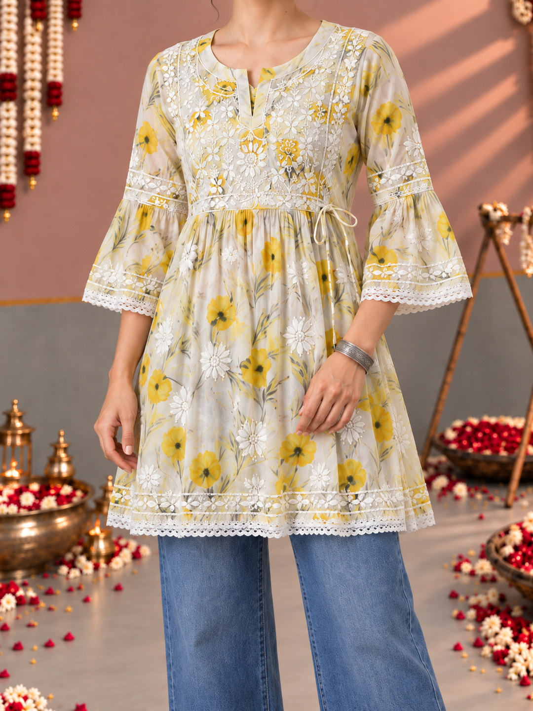 Dhara Mulmul Chikankari Printed Short Gown