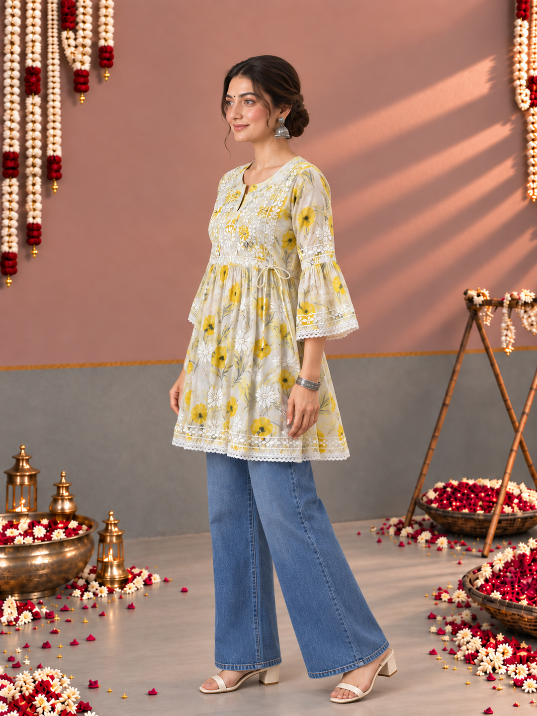 Dhara Mulmul Chikankari Printed Short Gown