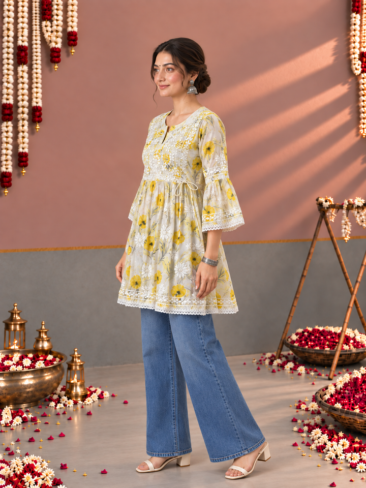 Dhara Mulmul Chikankari Printed Short Gown