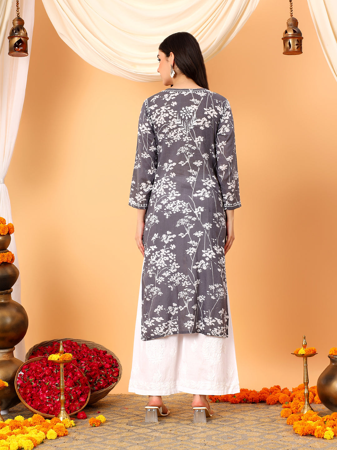 Zainab Chikankari Mulmul Straight Kurta
