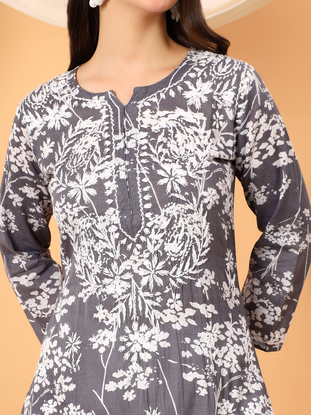 Zainab Chikankari Mulmul Straight Kurta
