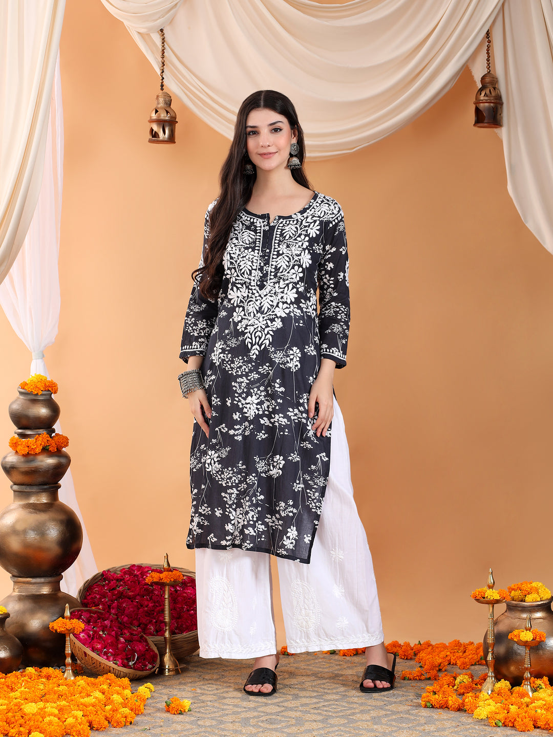Zainab Chikankari Mulmul Straight Kurta
