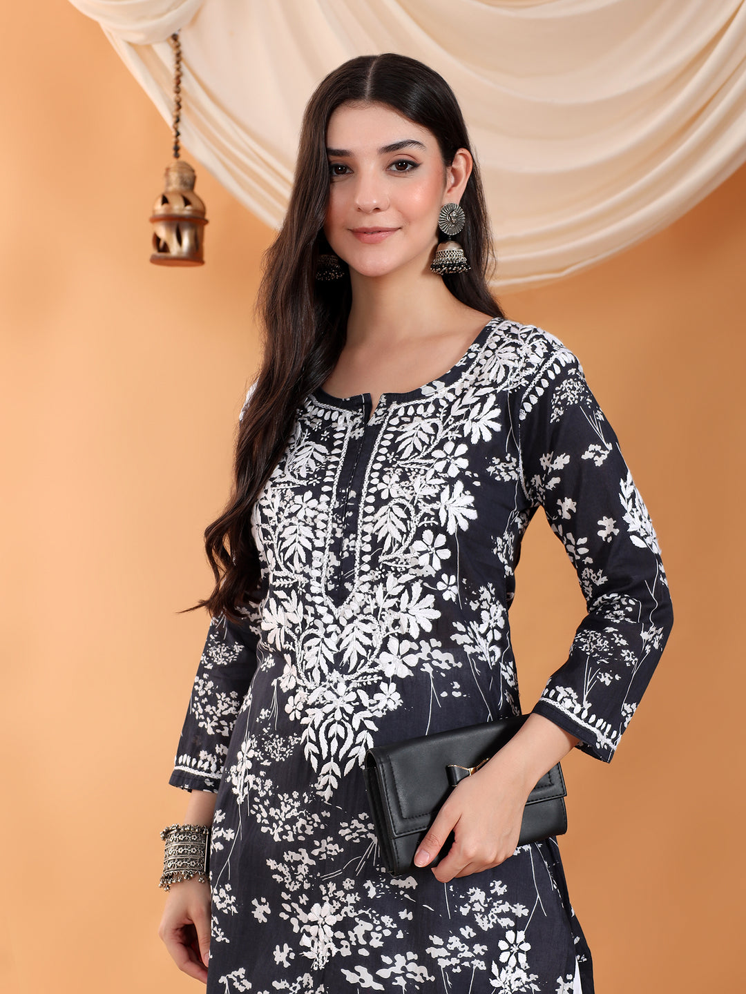 Zainab Chikankari Mulmul Straight Kurta