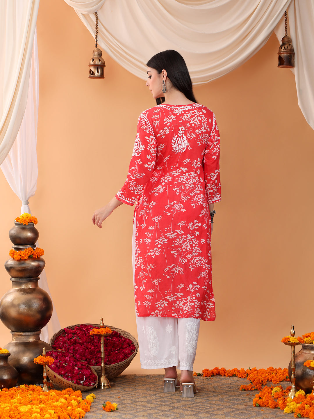 Zainab Chikankari Mulmul Straight Kurta