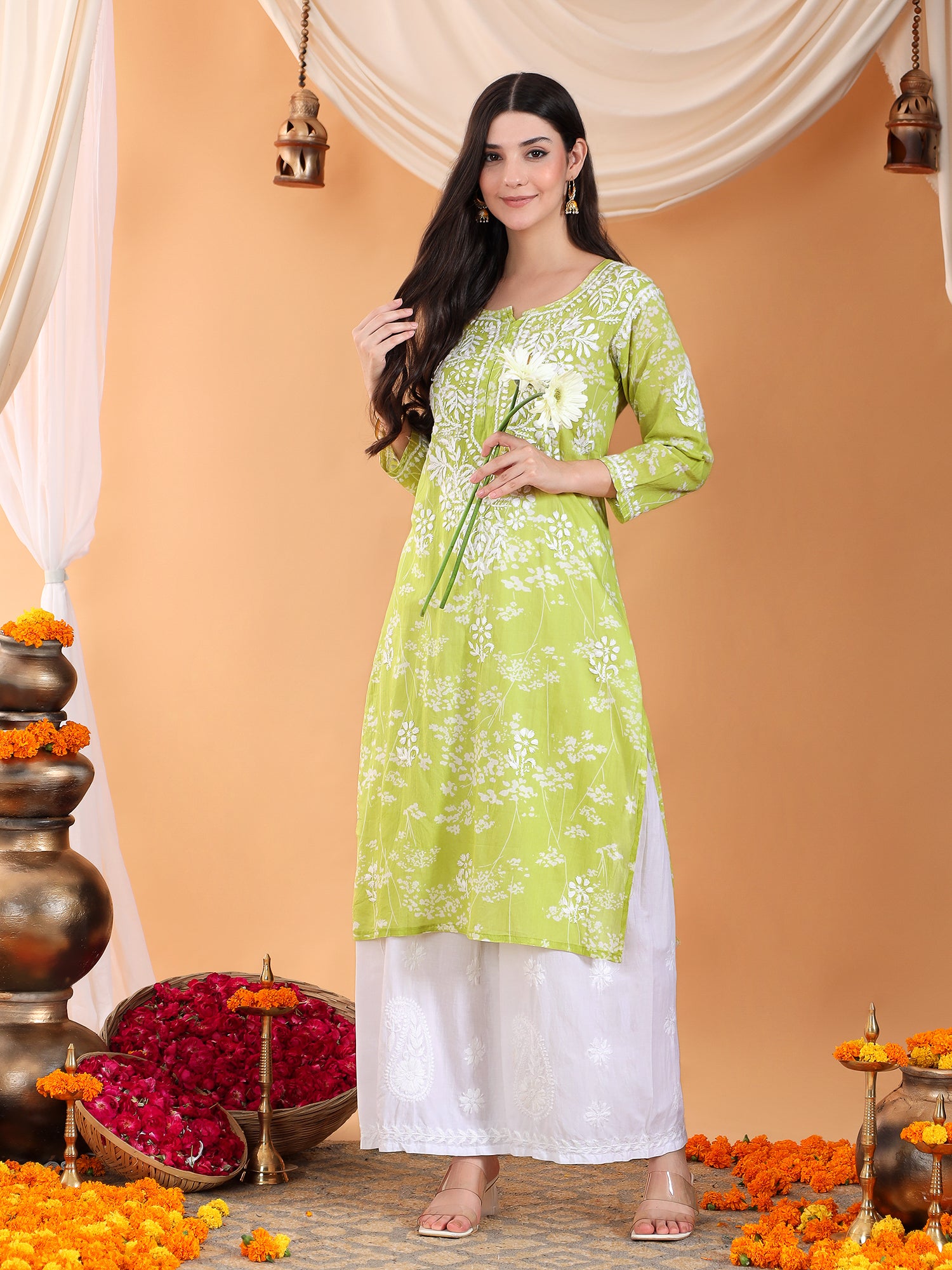 Zainab Chikankari Mulmul Straight Kurta – Poshak Chikan Studio