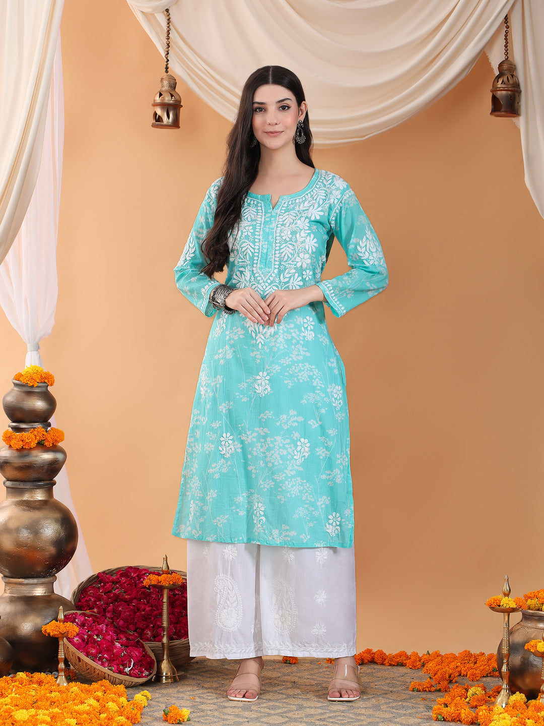 Zainab Chikankari Mulmul Straight Kurta