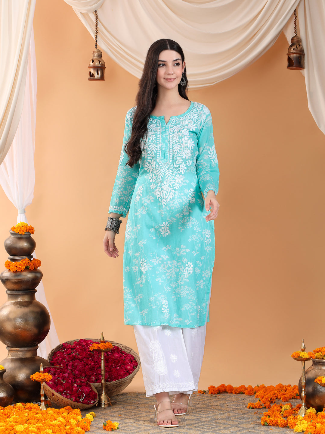 Zainab Chikankari Mulmul Straight Kurta