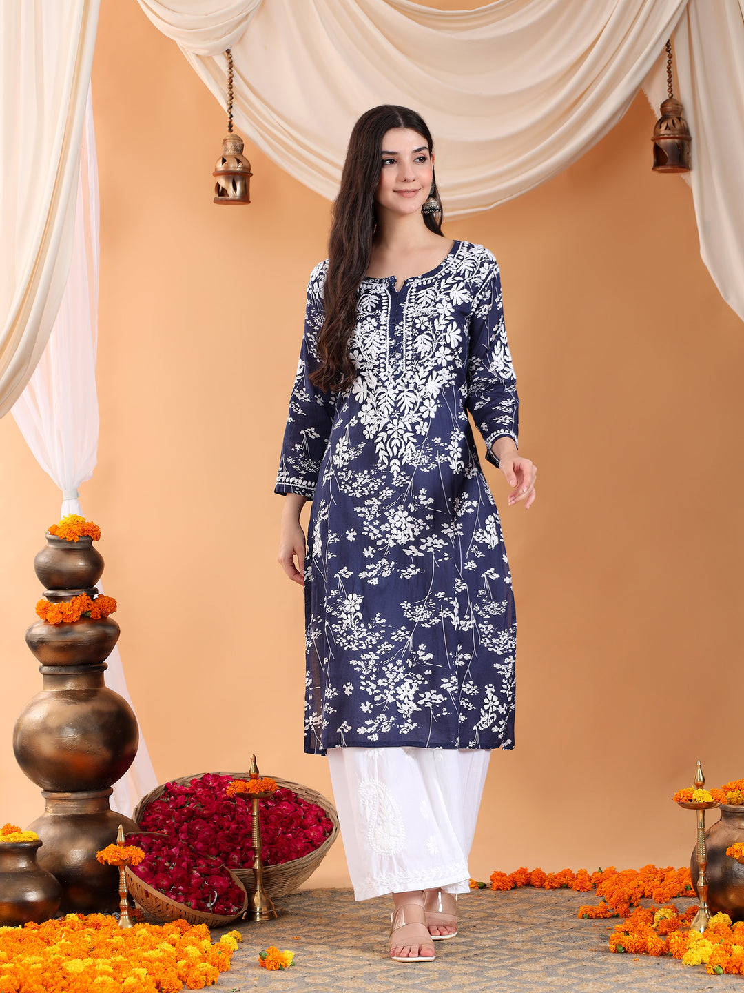 Zainab Chikankari Mulmul Straight Kurta