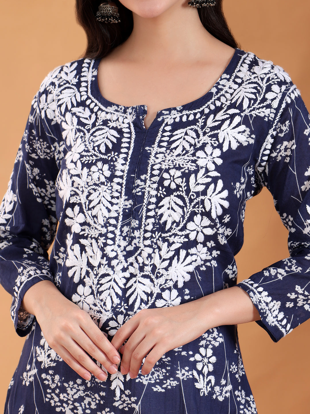 Zainab Chikankari Mulmul Straight Kurta