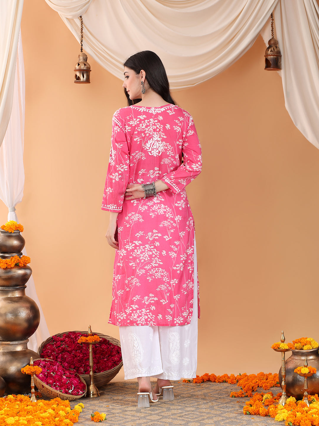 Zainab Chikankari Mulmul Straight Kurta